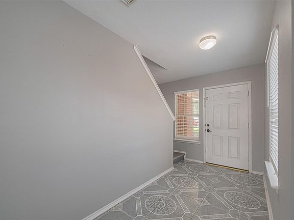 3rd image of 9926 Myrtle Field Ln