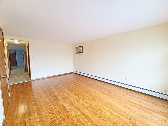 5th image of 5972 S Archer Ave #1