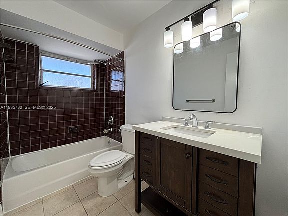 5th image of 5904 SW 27th St #5904S