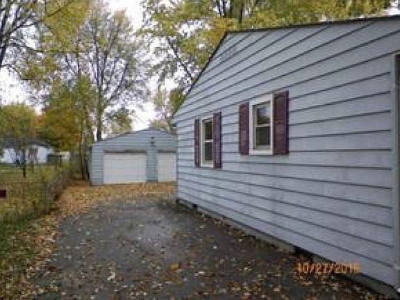 2nd image of 1513 E 23rd St