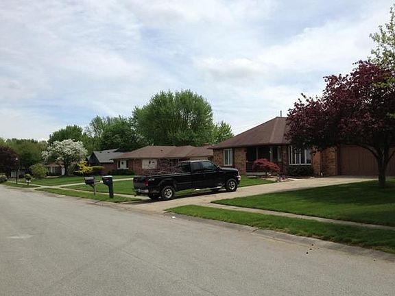 3rd image of 882 W Ashbourne Ln