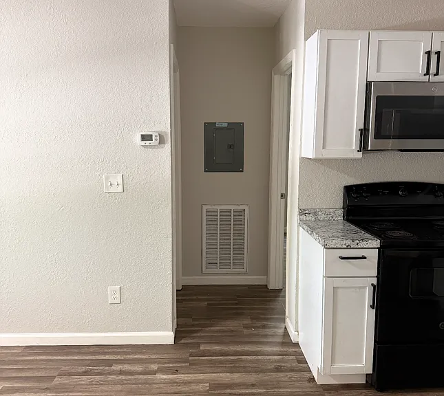 542 Sweetwater Rd #2 — Photo 6