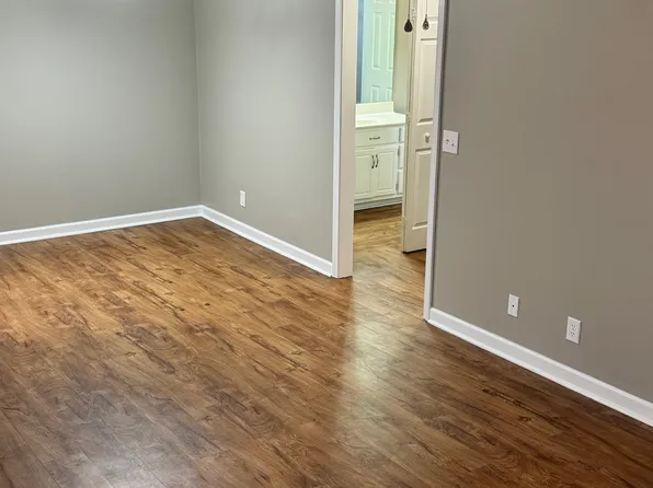 708 W Hawthorne St #1, Dalton, GA 30720