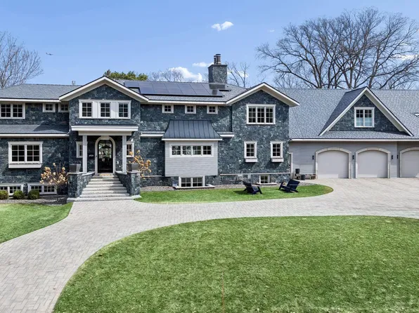 4929 E Sunnyslope Rd, Minneapolis, MN 55424