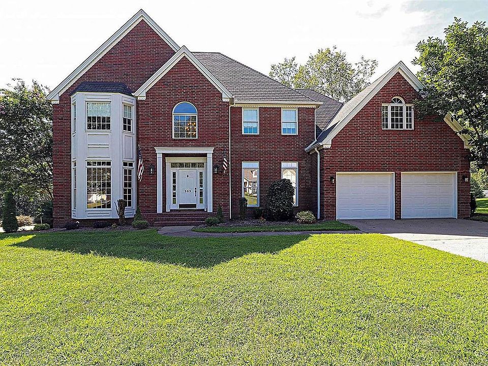 1st image of 909 Pheasant Cove Dr