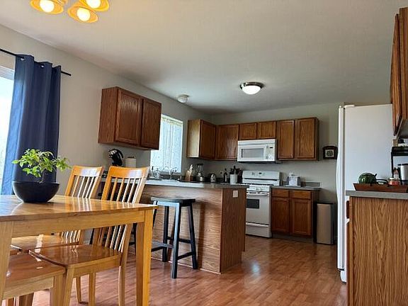 4th image of 1627 Sunny Glen Dr SE