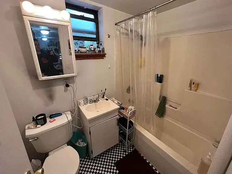 519 E 12th St #3B — Photo 3
