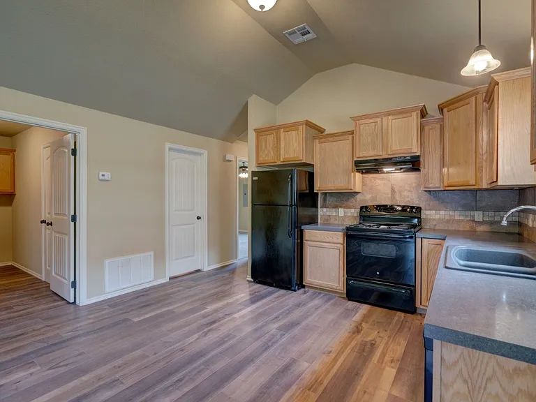 713 S Choctaw Ave #713 — Photo 5