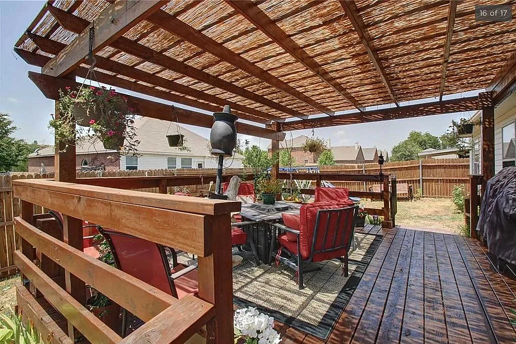 16209 Blanco Ln — Photo 4