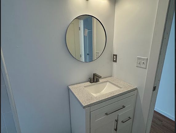 2nd image of 2598 Montclair Ave
