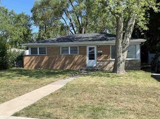 516 W Hawley St, Mundelein, IL 60060