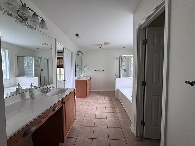 705 Harkness Cir — Photo 8