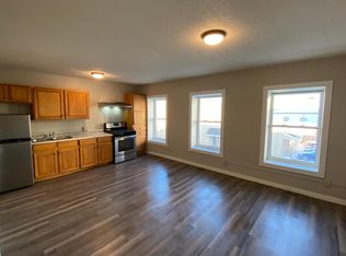 118 Holmes St S APT 202, Shakopee, MN 55379
