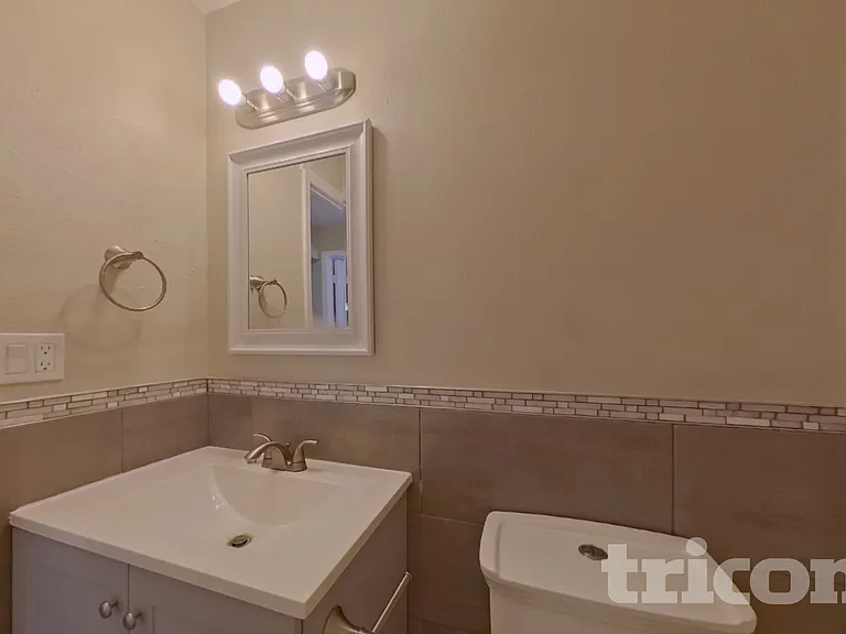 1721 S Genoa Way — Photo 10