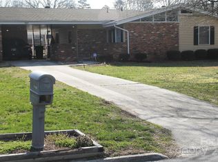 1908 Echo Ln, Gastonia, NC 28052