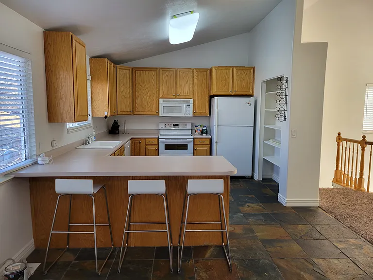 434 E Penney Ave — Photo 8