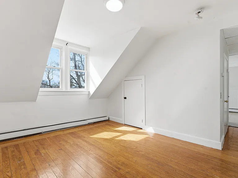 133 Ontario St #3 — Photo 6