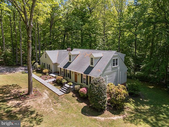 5th image of 8030 Singing Wood Ln