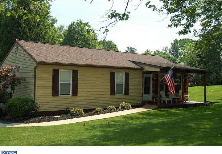 1st image of 106 Chapel Ct
