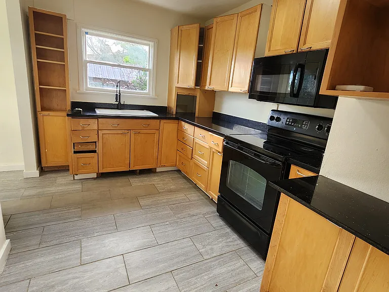 8332 Beacon Ave S #A — Photo 5