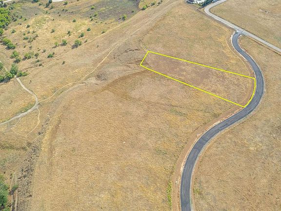 2nd image of 40304 River Estate Dr