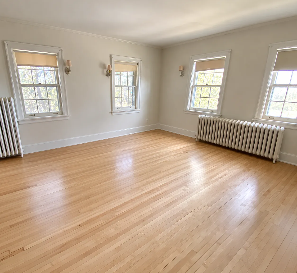 4 bed, 2150 sqft, $2,800 — Photo 2