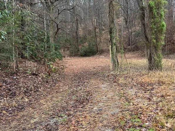5924 Adako Rd, Lenoir, NC 28645