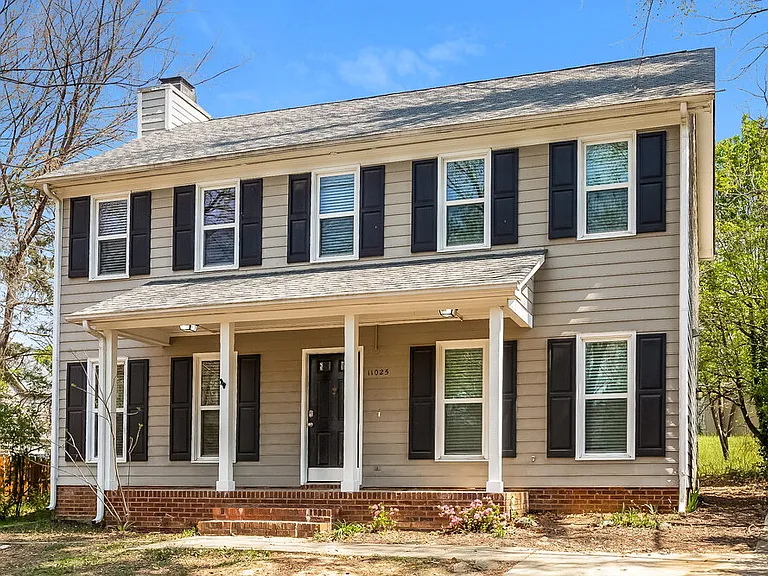 11025 Ballards Pond Ln — Photo 4