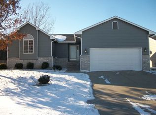 1929 N Covington St, Wichita, KS 67212