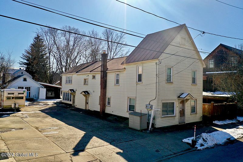2nd image of 16 Oak Street