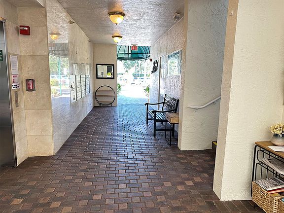 4th image of 7611 Southampton Terrace #408