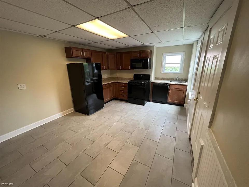 1811 Locust St