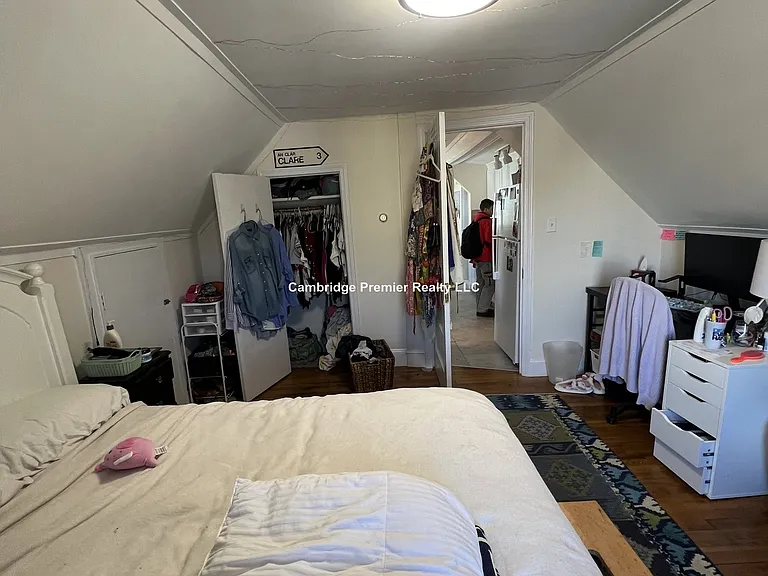 9 Cedar St #3 — Photo 4