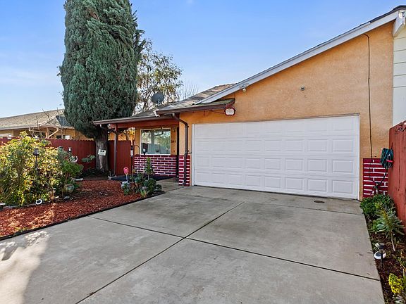2nd image of 2644 San Ignacio Ave