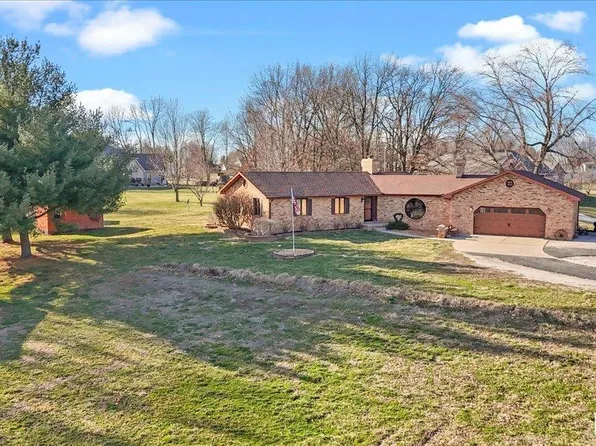 17625 State Route 4, Auburn, IL 62615