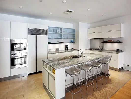 Sold by Sotheby's International Realty | media 16