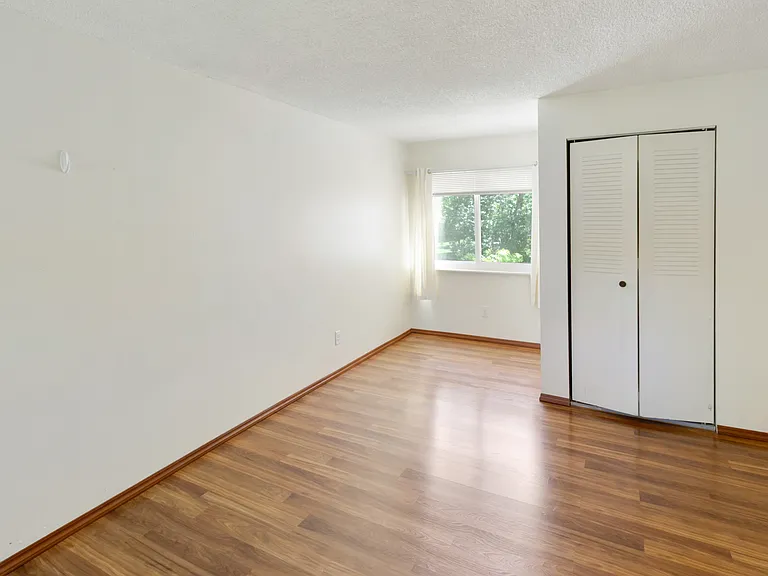 1705 Heatheridge Rd #G202 — Photo 9