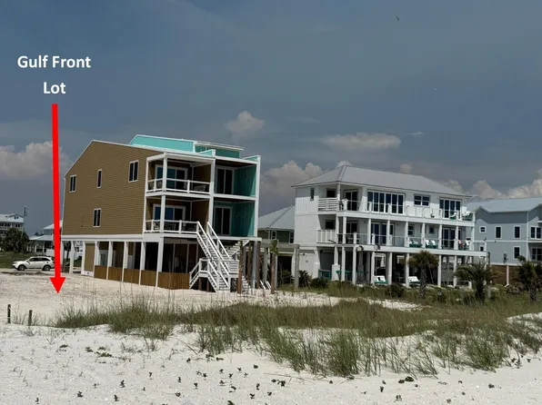 117 37th St #D, Mexico Beach, FL 32456
