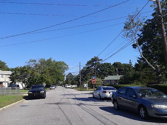 5th image of 193 Westwood Dr