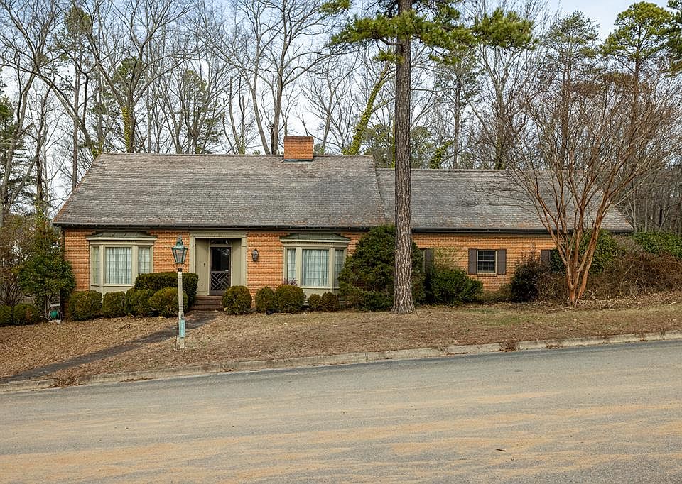 1st image of 2100 Rivoli St