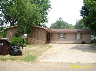 704 Saint Regis, West Helena, AR 72390