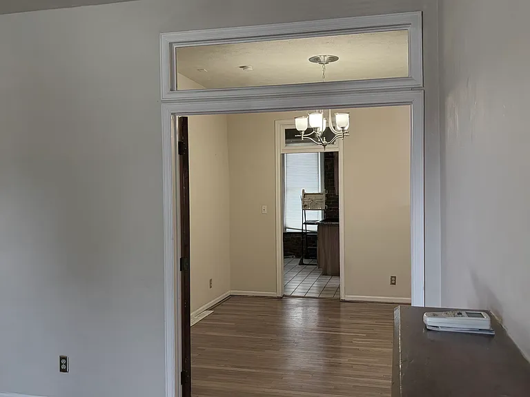 3425 Bryant St — Photo 11