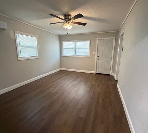 3rd image of 37802 Whitehouse Ave #37802