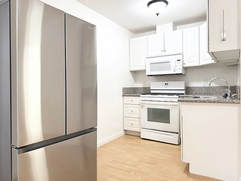 2561 Gregory Dr #C — Photo 3