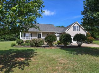 8315 Pearson Farm Ct, Browns Summit, NC 27214