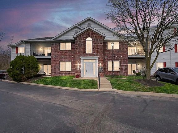 2nd image of 6220 Harbour Pointe Unit 101