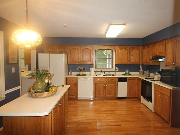2nd image of 4314 Conrad Dr