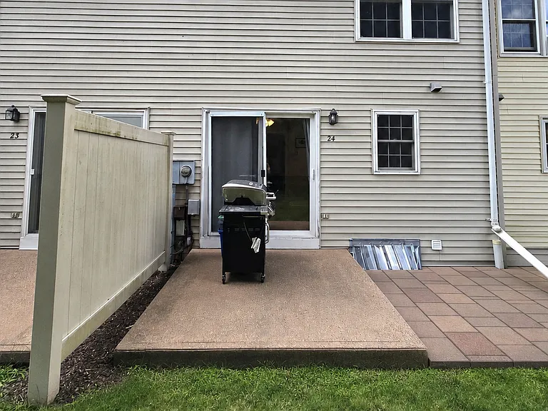 400 N Main St #24 — Photo 21