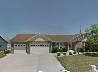 412 Mockingbird Ln, Waterloo, IL 62298