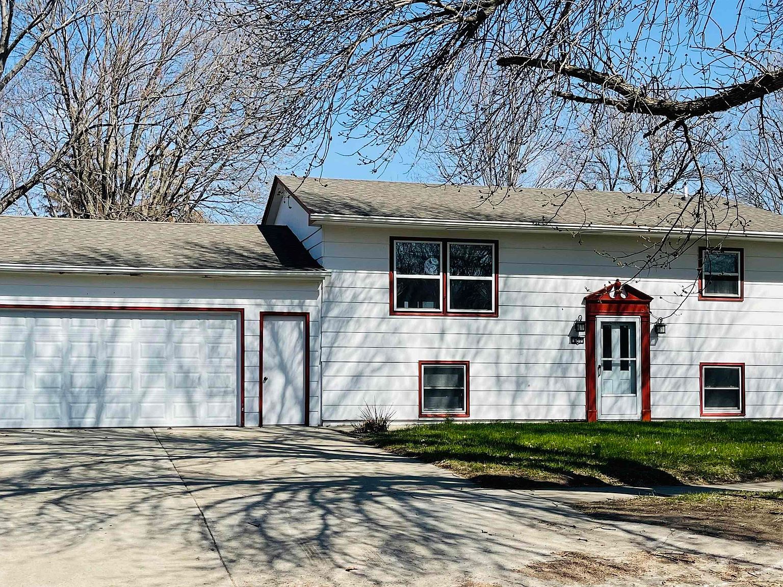 630 Center St, Centerville, SD 57014 Zillow